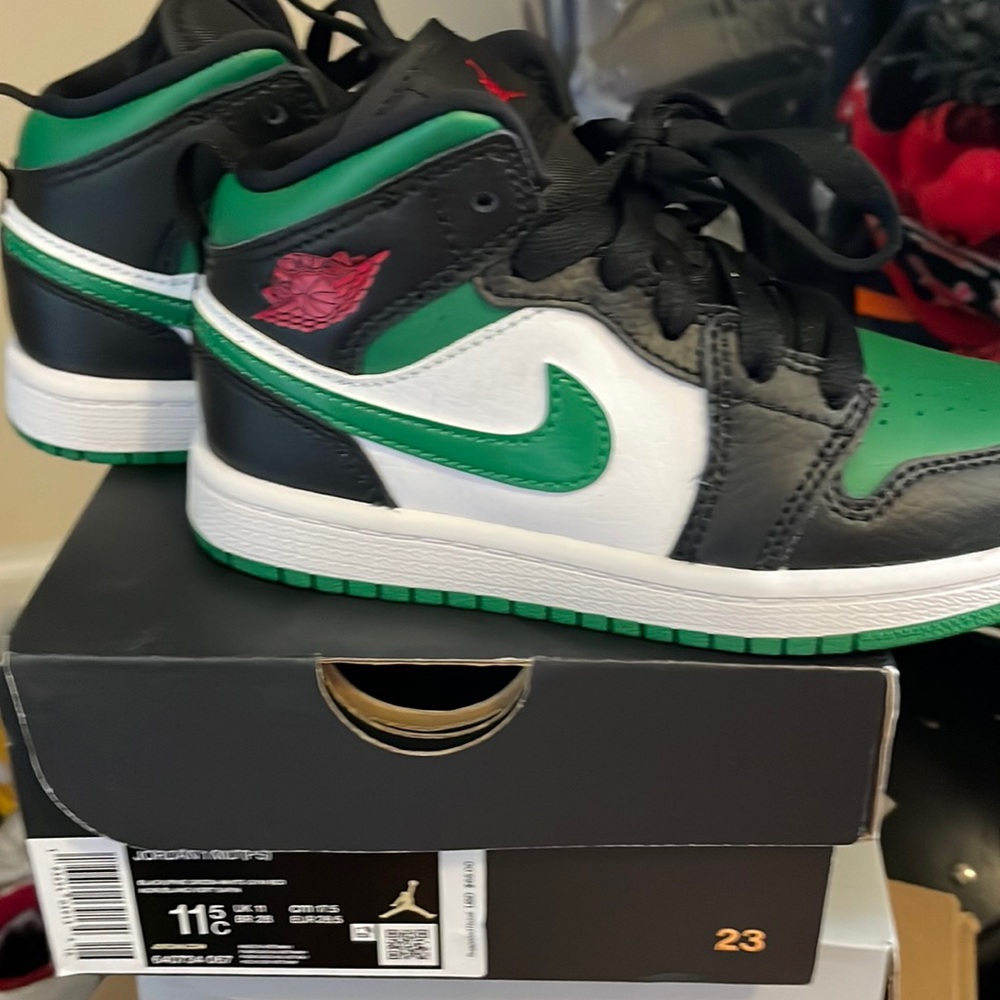 Jordan 1 Mid